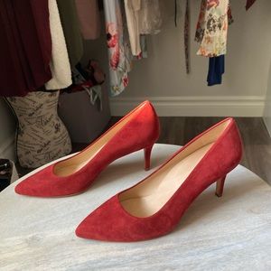 Inez pumps